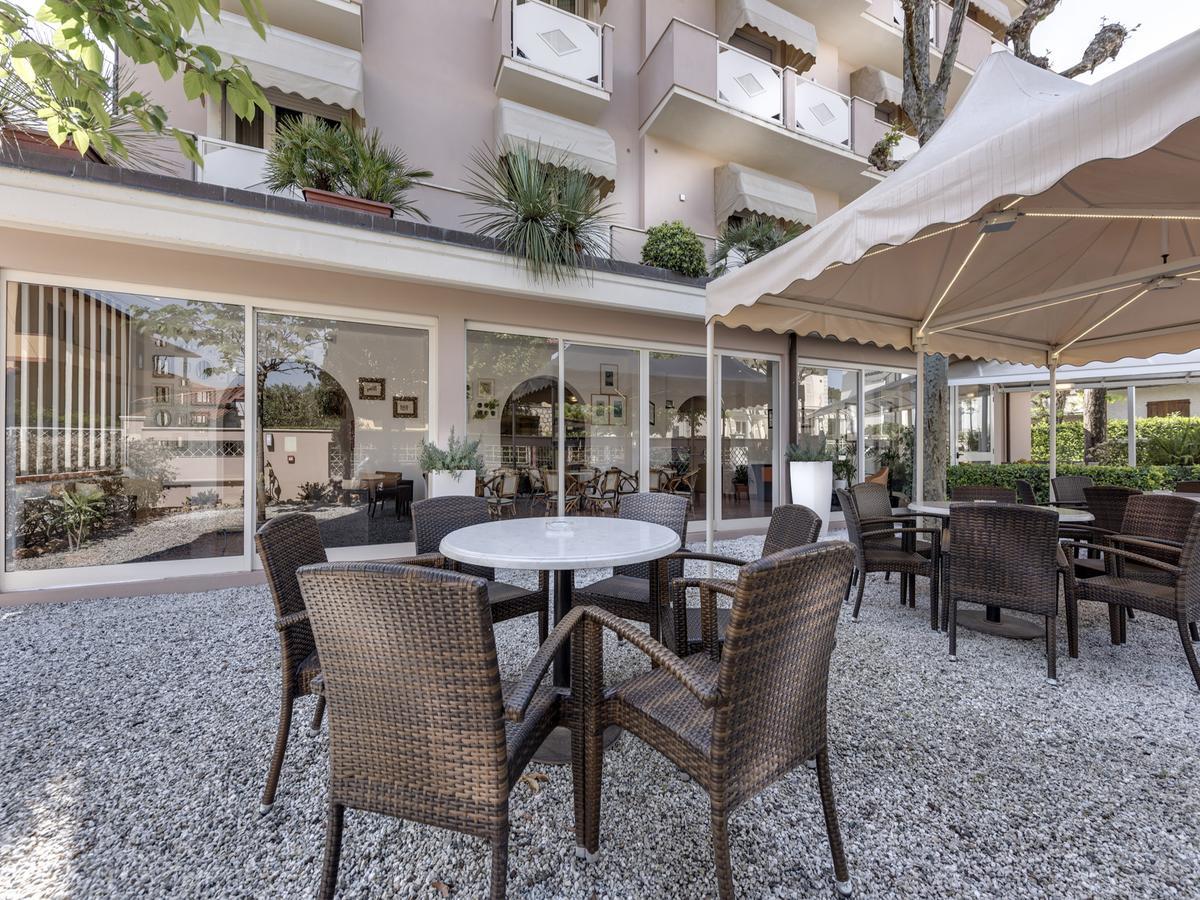Hotel Azzurra Marina di Pietrasanta Extérieur photo